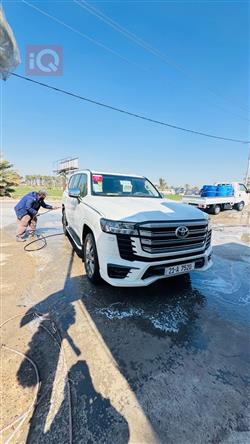 تويوتا لاندكروزر